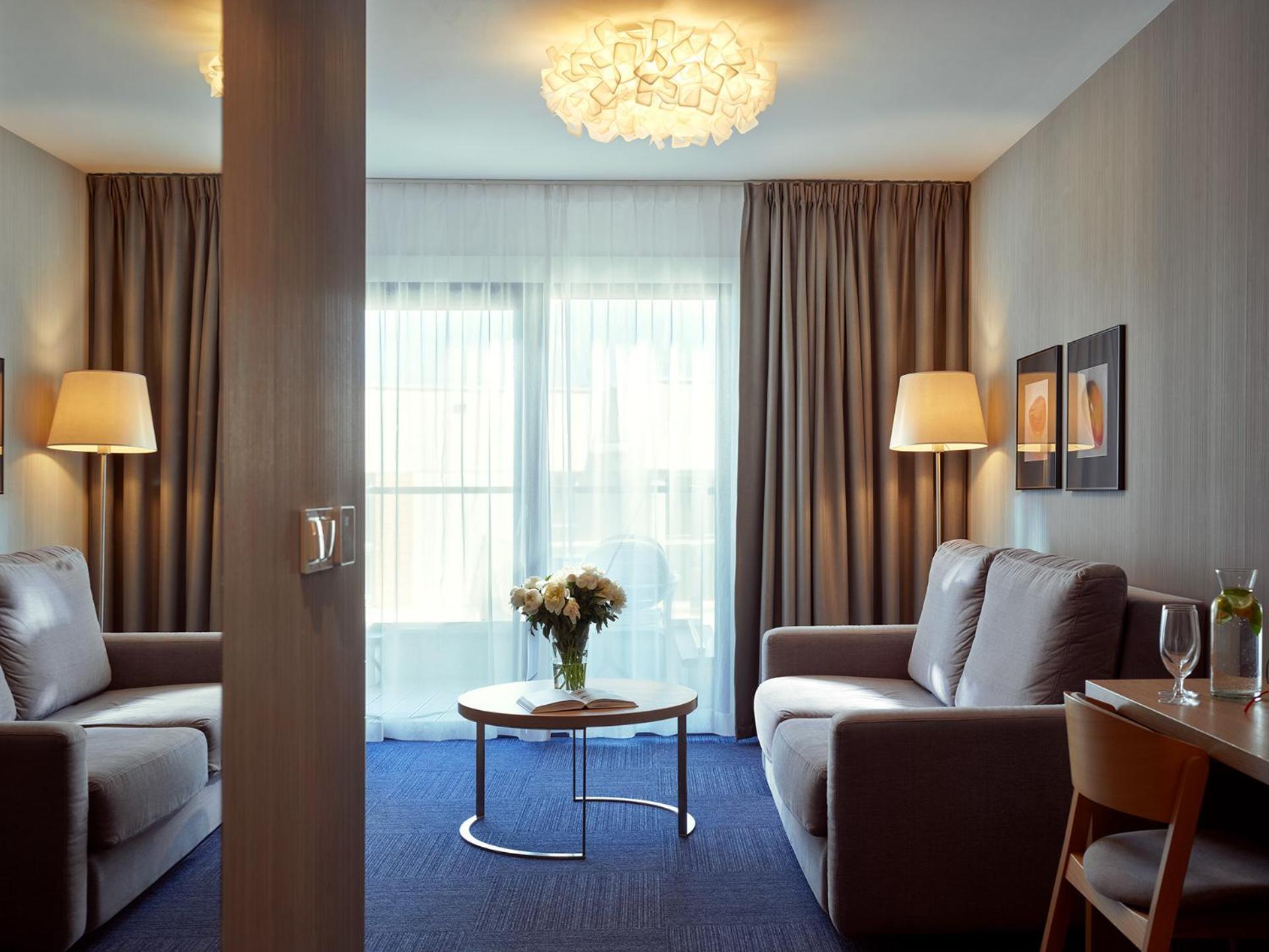 Baltivia Sea Resort Мельно Экстерьер фото
